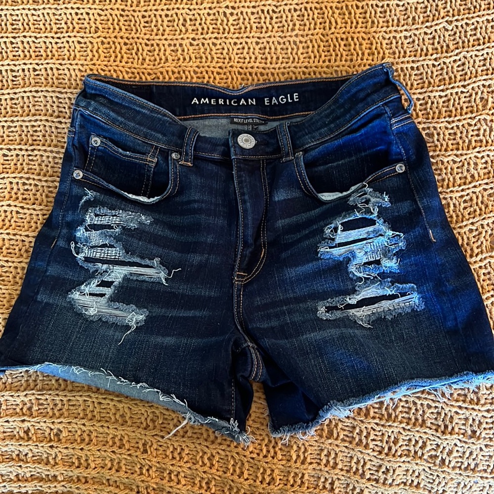 American Eagle jean frayed shorts size 6